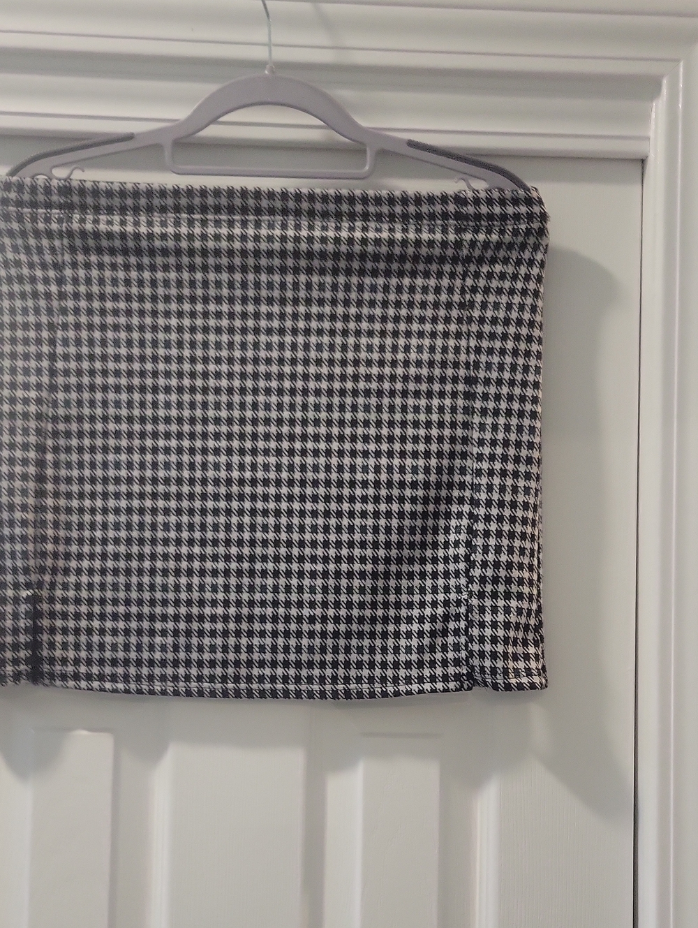 Olivia Rae Black and White Houndstooth Mini Skirt
